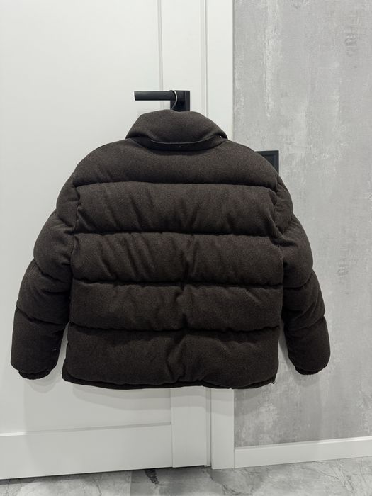 Зимовий пуховик коричневий