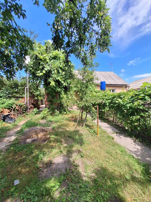 Продам частину будинку вул. Соборності