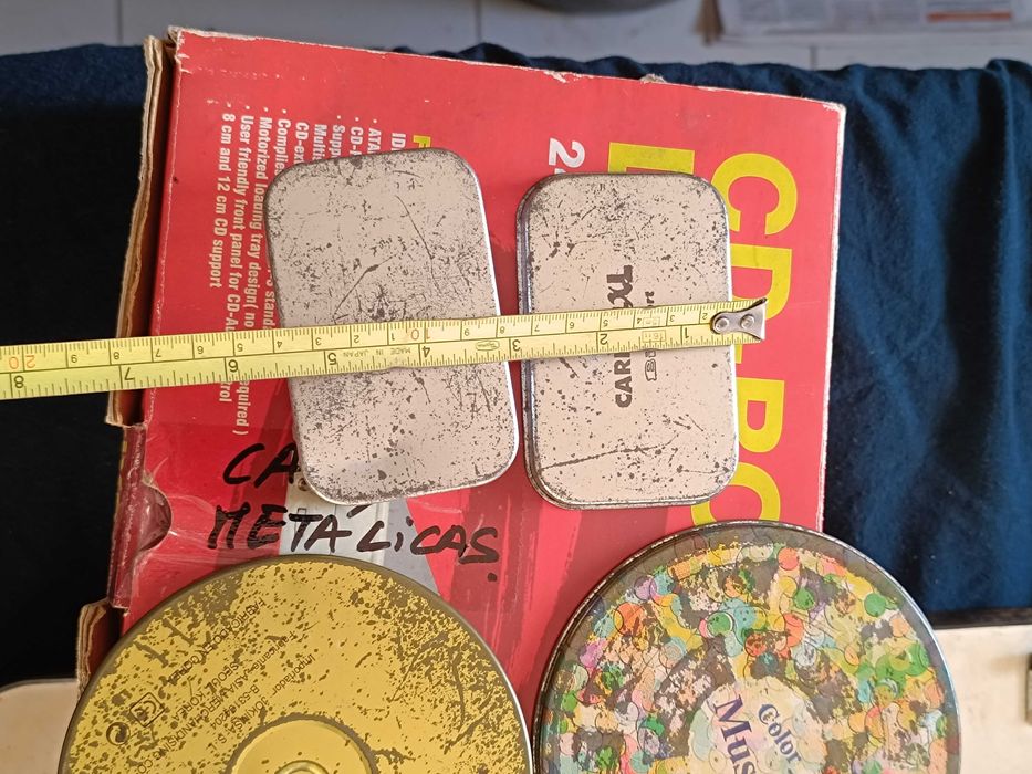 2 Caixas metálicas vintage