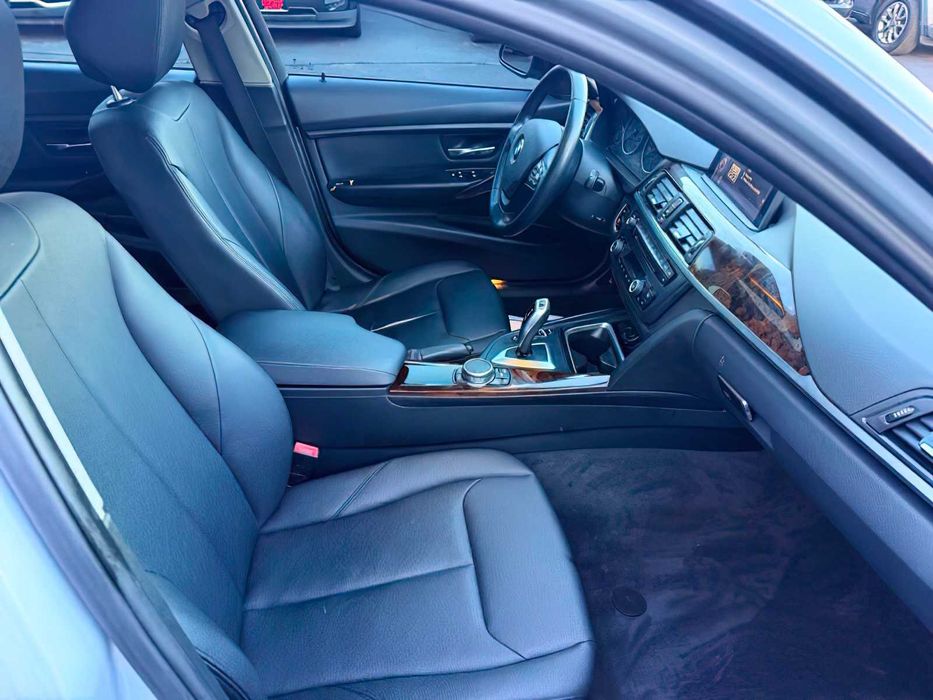 BMW 320i      2015