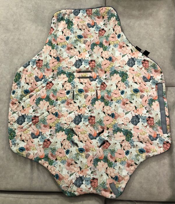 Lanila Lucy Bloom Kocyk do fotelika samochodowego kwiatowy wzór floral