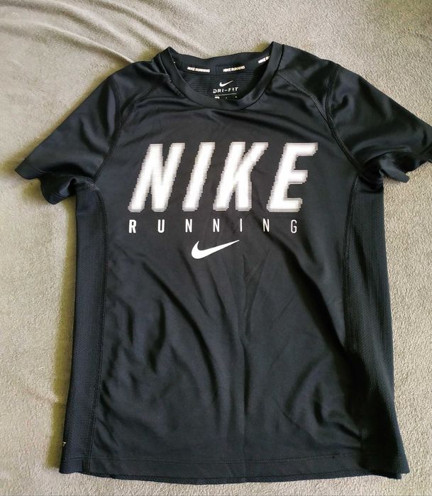 Продам  футболки на хлопчика