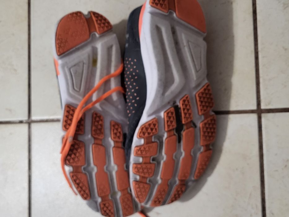 Buty sportowe na siłownie, do biegania  r. 40 Under Armour