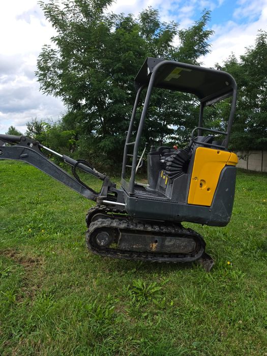 Minikoparka Volvo ec15