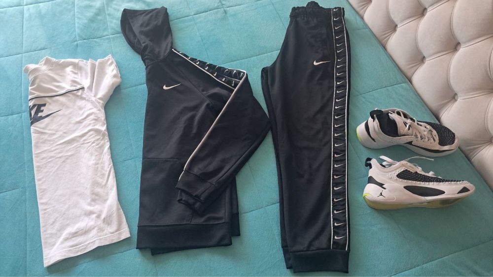 Спортивний костюм nike