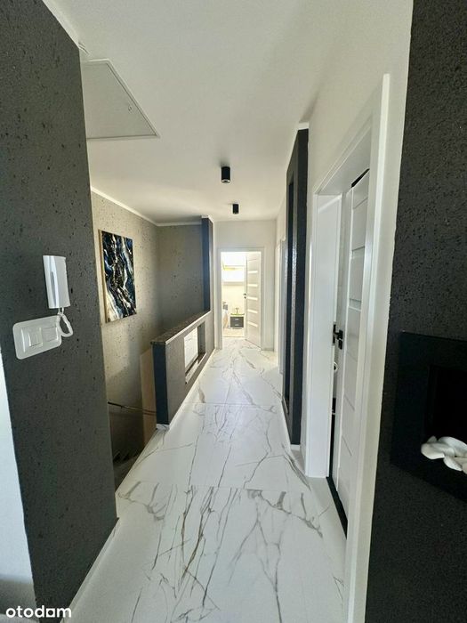 Mieszkanie na wynajem z balkonem i wyposażeniem w segmencie-Marki - Więcej