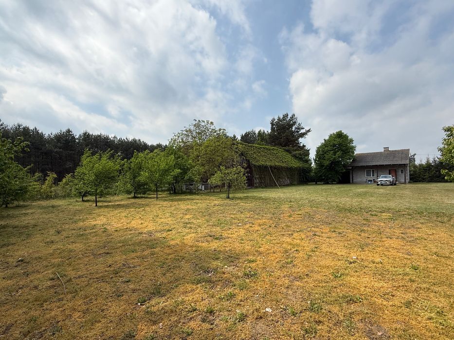 Siedlisko, działka 0,89 ha - 50 km od Warszawy z domem na wsi