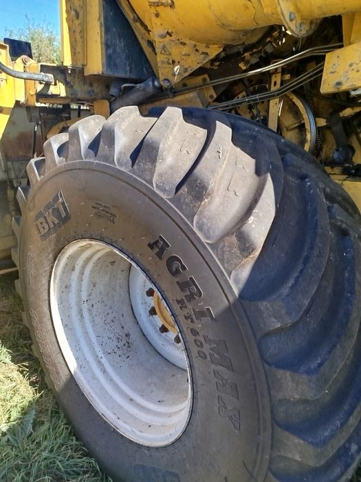Продам комбайн NEW HOLLAND