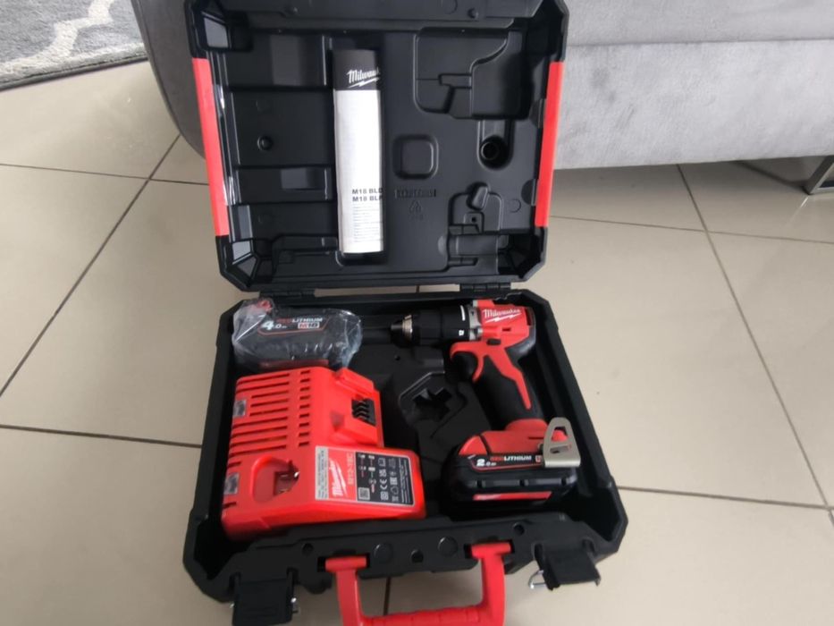 Wkrętarka MILWAWKEE M18 BLPDRC- 422C nowa