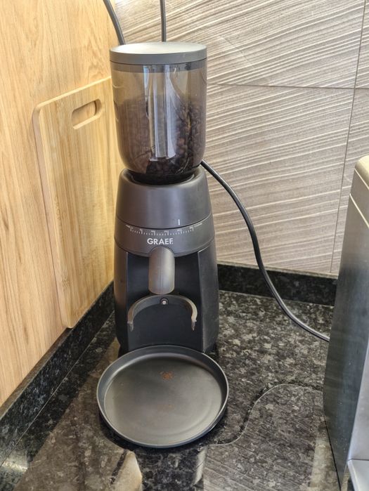Máquina de café Saeco Poemia+ Moinho Graef