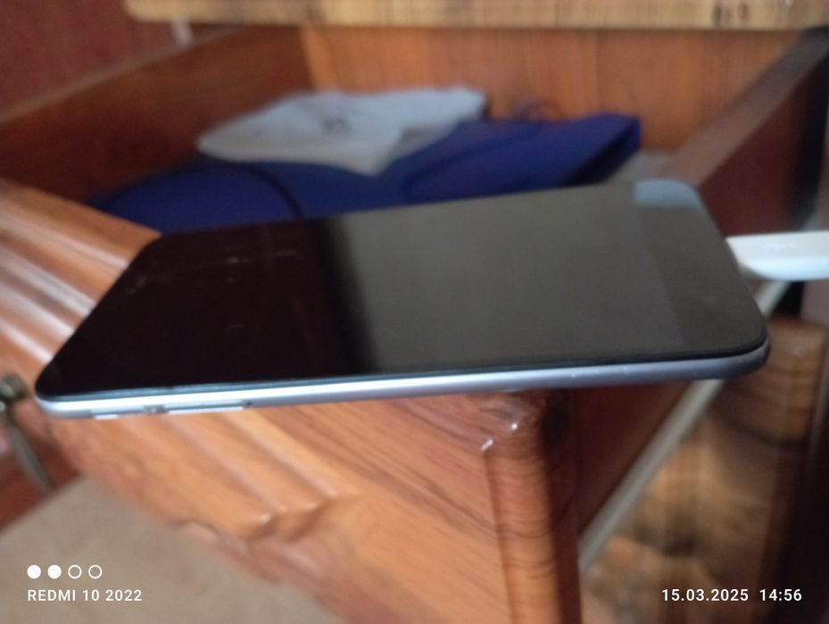 Телефон в робочому стані.