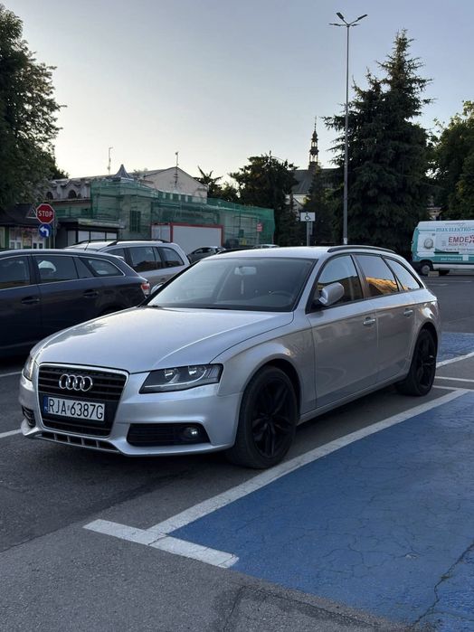 Audi A4 Avant Audi A4B8 2.0TDI 143km Automat