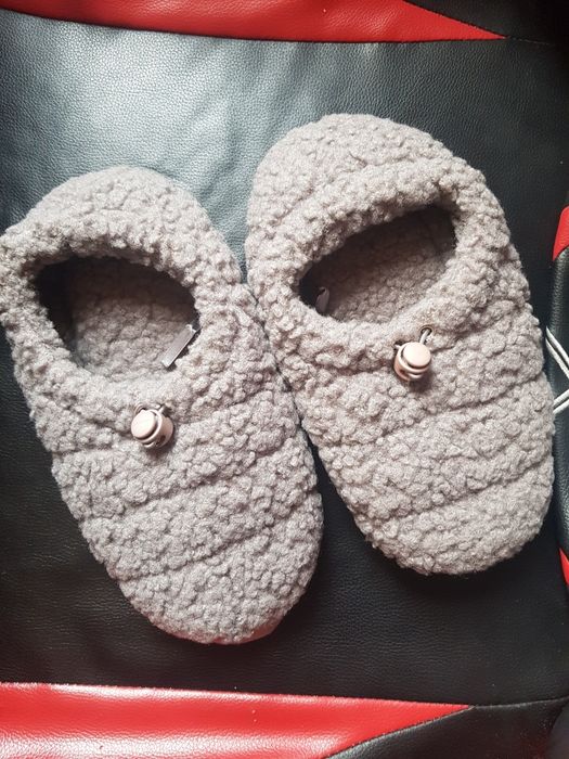 Ciepłe kapcie 39 damskie