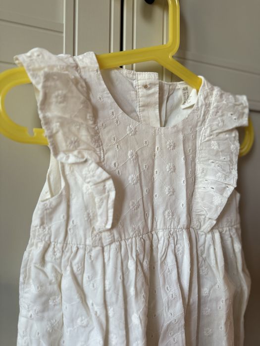 Biała sukienka koronkowa h&m hm