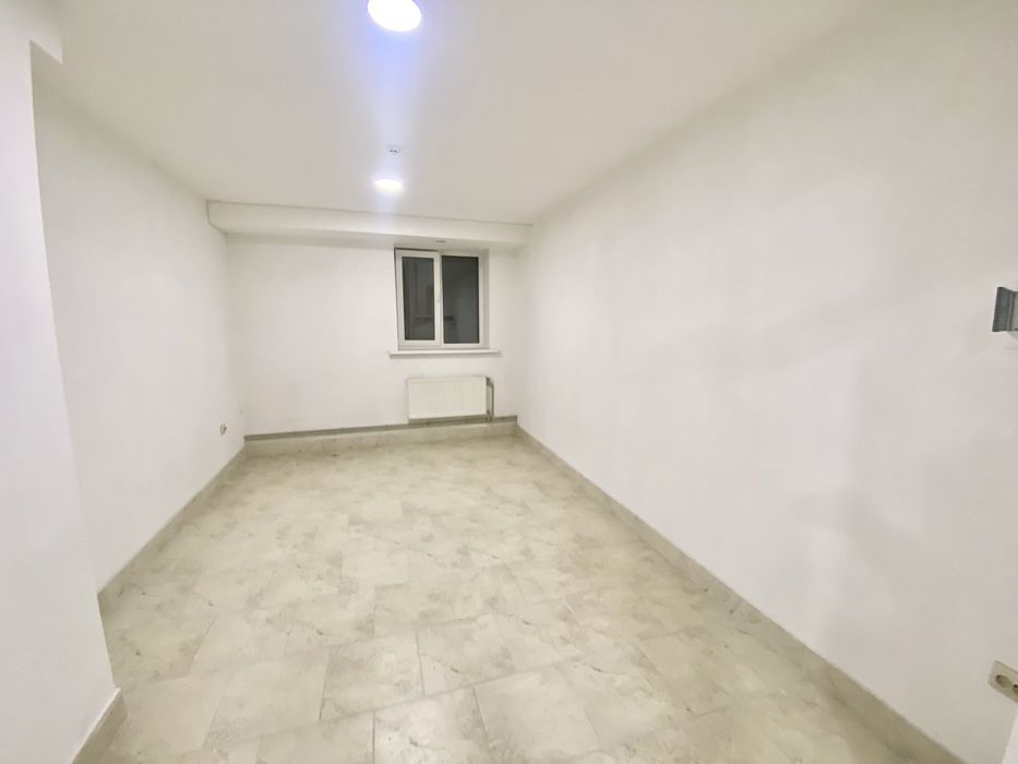 Продається комерційне приміщення.Терміново! 354 м². Офіси. ТЦ. 550$/м²