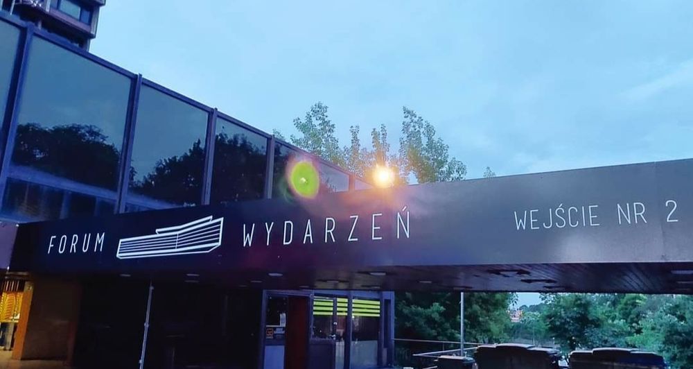 Producent reklam-Kasetony świetlne led, szyldy, banery, neony, ledony