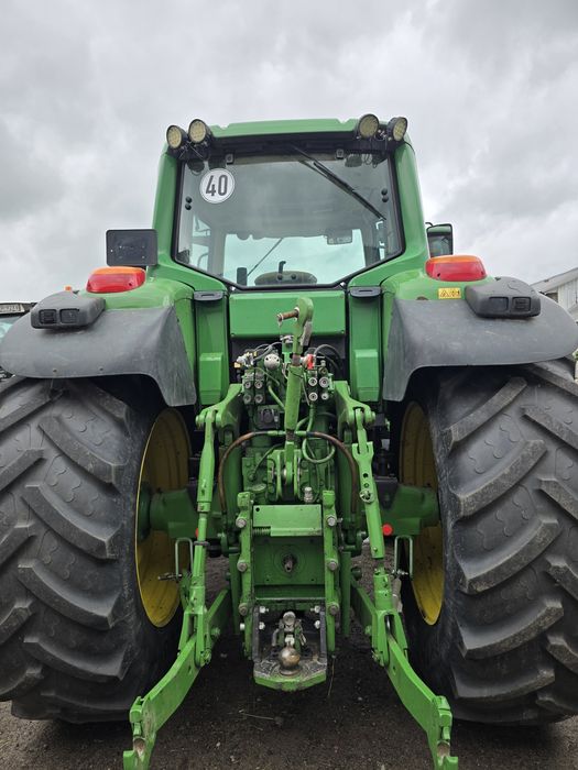 John Deere  7530