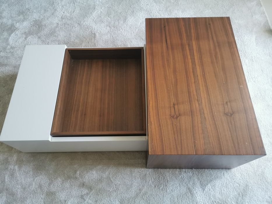 Mesa centro moderna em madeira