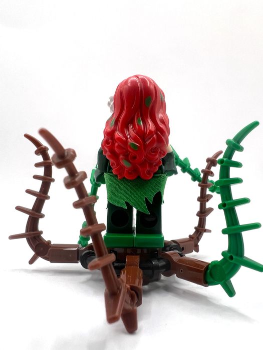 LEGO BATMAN - Poison Ivy (Cloth Skirt) (sh327)