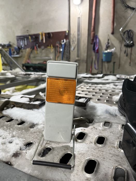 Лампа  (жовта) !