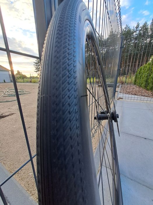 Koła z nowego roweru Giant Contend