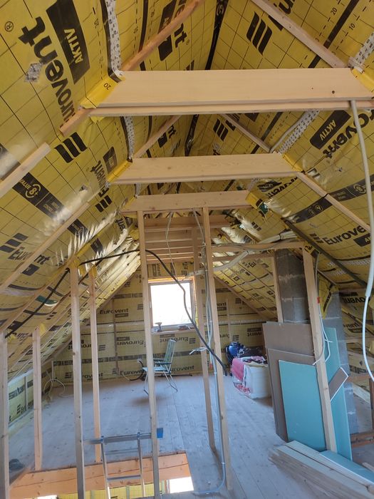 Ocieplanie domu celulozą, naprawa izolacji termicznej dachu Nowy Sącz