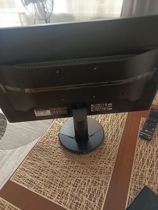 Sprzedam monitor HP do komputera.