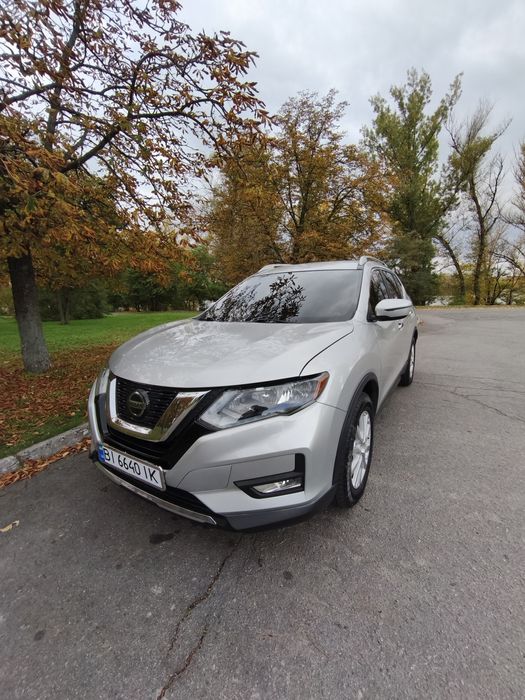 Продам автомобіль nissan rogue 2019 року