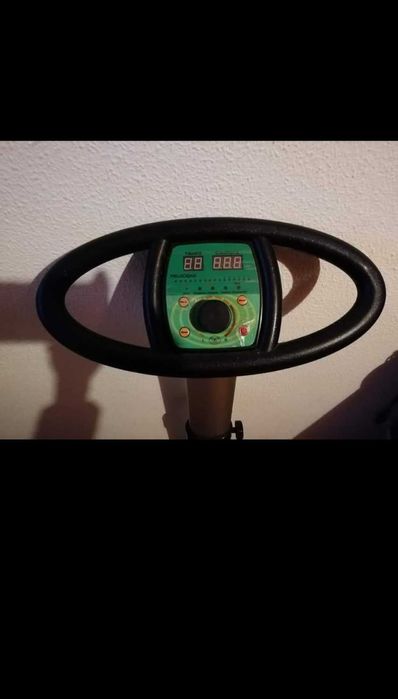 Plataforma vibratória, para massagem