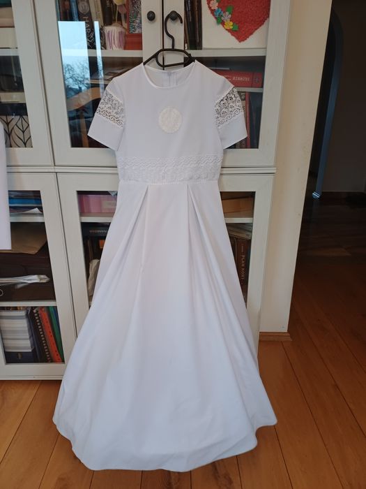 Sukienka komunijna na kole