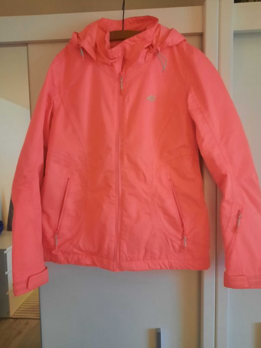 Ładna kurtka damska na narty