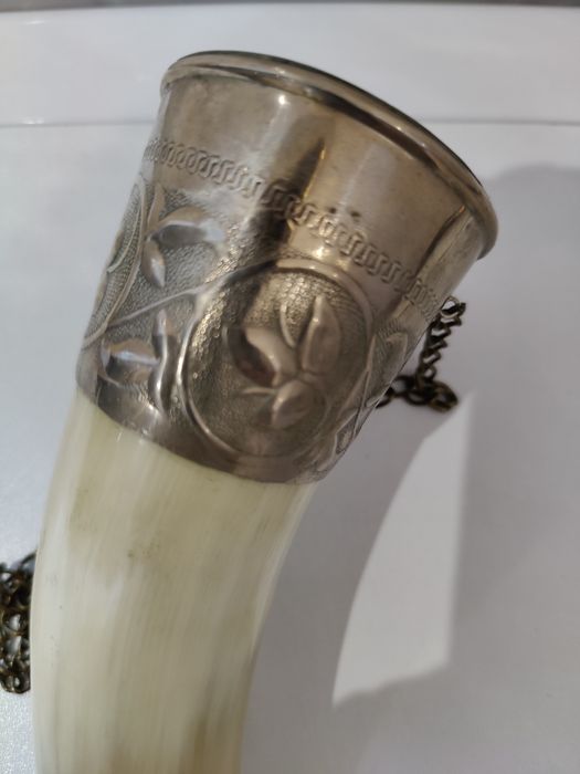 Рог для вина декоративный