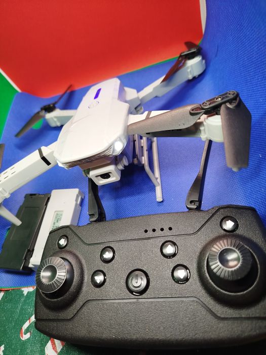 Nowy dron user manual E99 z 2 kamerami gratis wysyłka