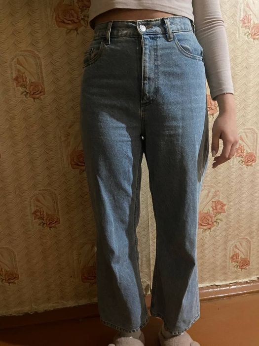 Жіночі джинси клеш