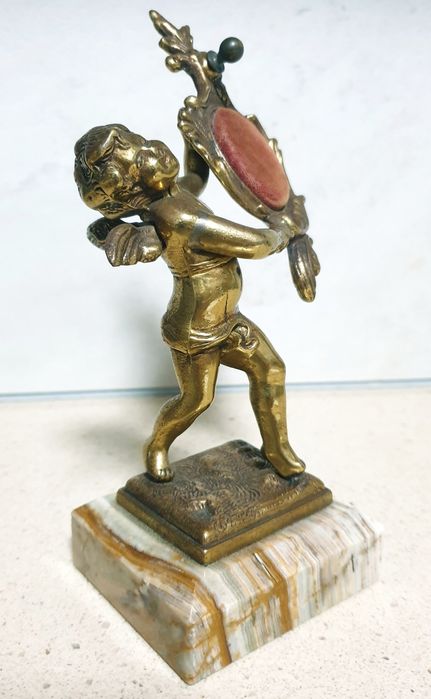 Lindissimo antigo suporte "anjo" de relógio de bolso em bronze