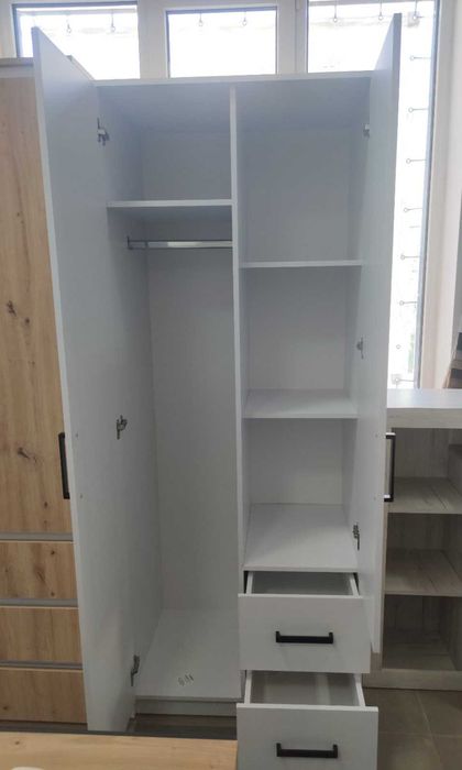 Шафа дводверна з шухлядами