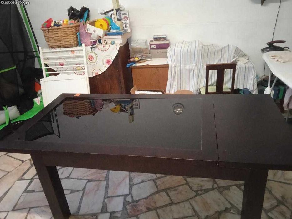 Mesa de jantars com 6 cadeiras