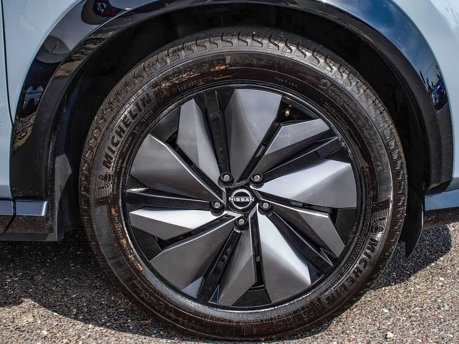 Nissan Ariya      2023