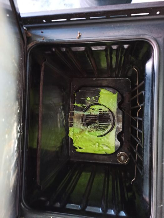 Духовой шкаф Ariston ( электрический)