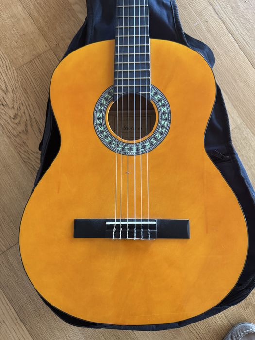 Guitarra nova com pouquíssimo uso