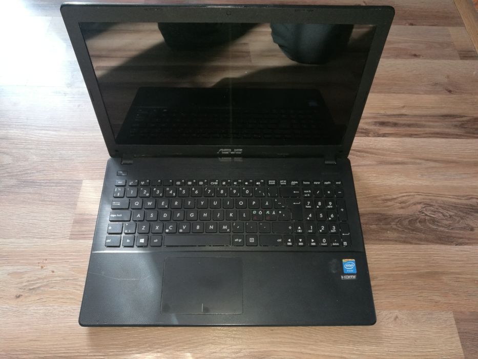 Laptop Asus x551 4gb ram ddr3 sprawny