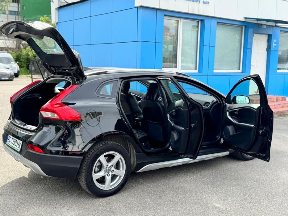 Volvo V40 Cross Country 1,6 D2 2013  ВІДЕО