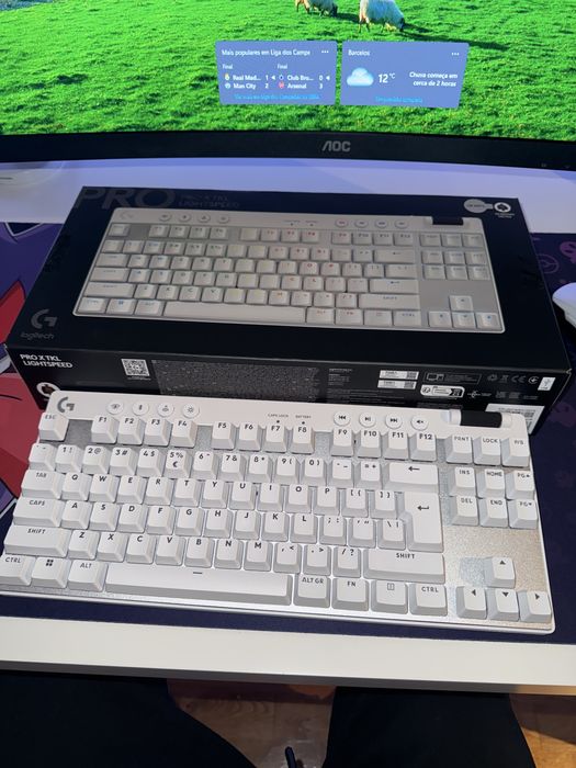 Teclado Mecânico Logitech G Pro X TKL Lightspeed RGB