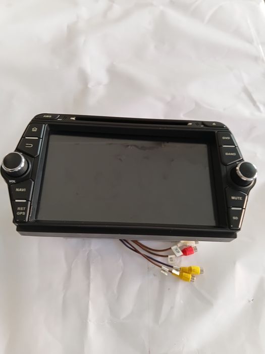 Auto -Radio Multimédia  com navegação GPS integrada formato 2 DIN ( usado bom estado)