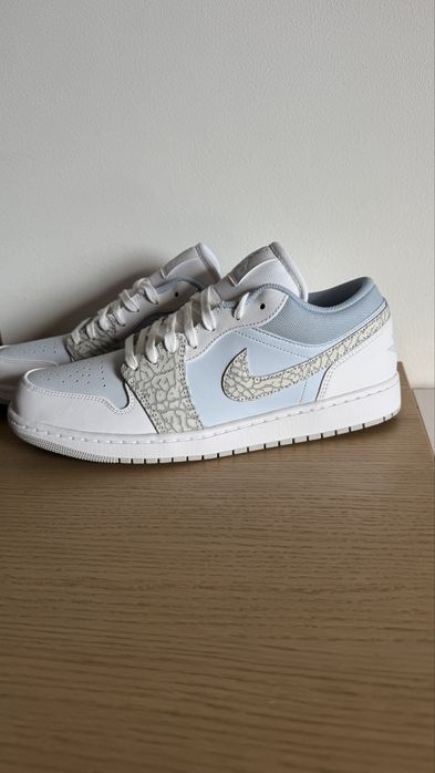 Air Jordan 1 Low SE “Blue Tint / Sail / White / Grey Fog” | rozmiar 46