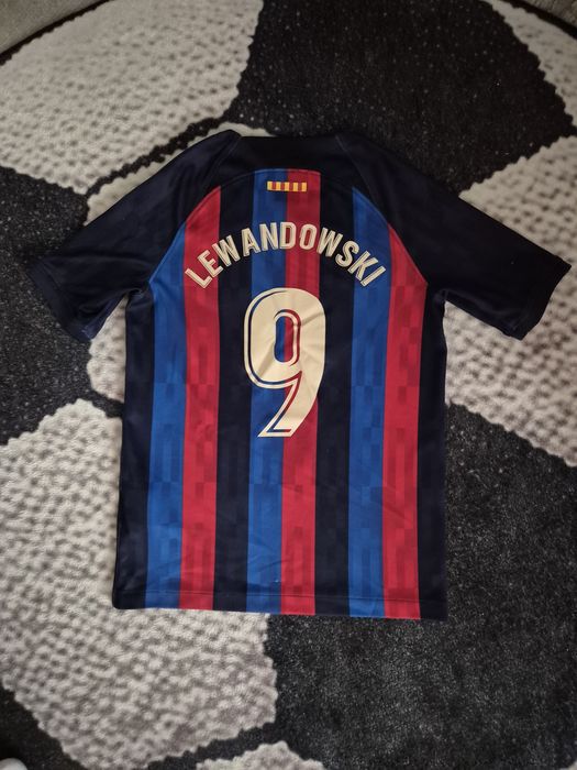 FC Barcelona  piekna koszulka sportowa 128