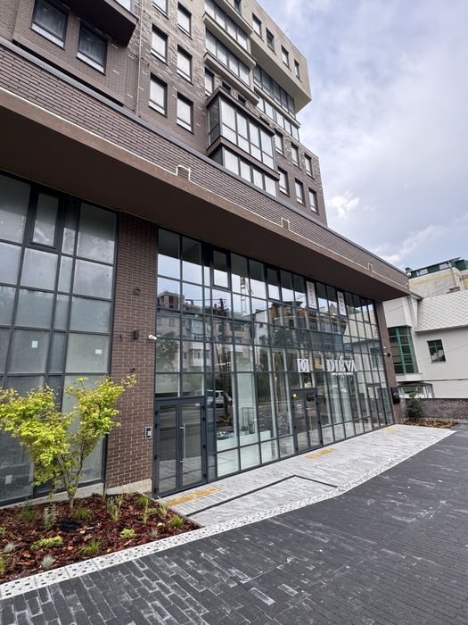 ОРЕНДА Панорамного ФАСАДНОГО приміщення, Г.Майдану, Майдан