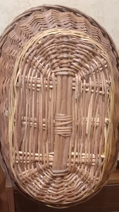 Корзина. Кошолка. Плетёная.