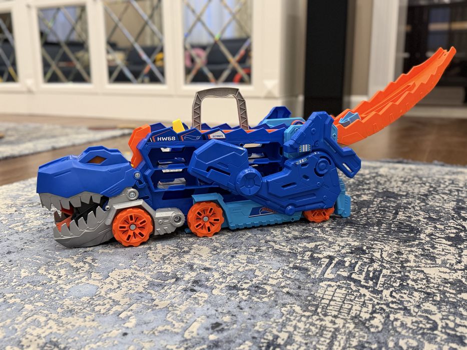 Мегатранспортер hot wheels ті рекс