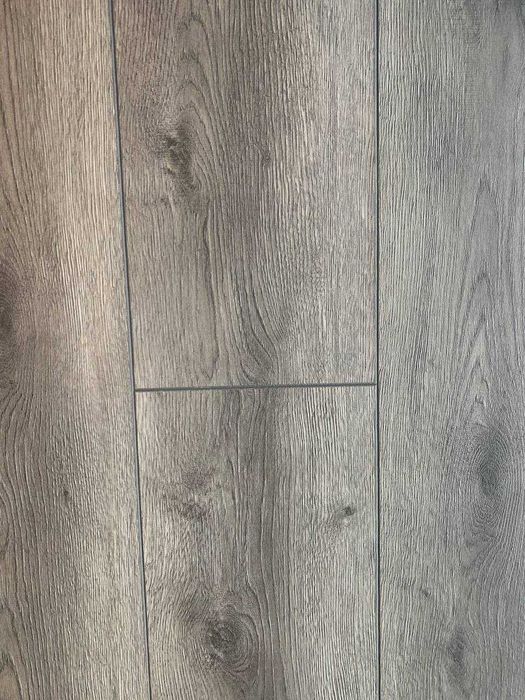 Ламинат по акционным ценам 32/33 класса по 418 грн/м²